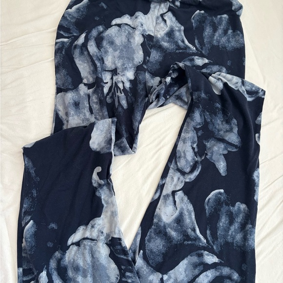 Reformation Blue 2 piece set - Picture 4 of 5